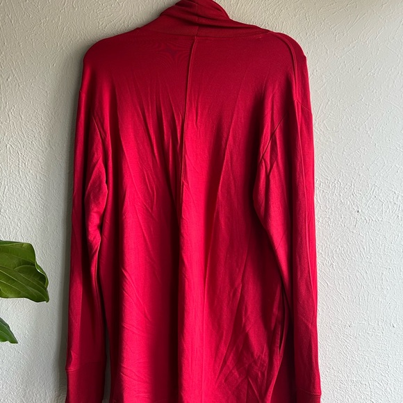 Athleta Pranayama Wrap berry
Small - Picture 5 of 5